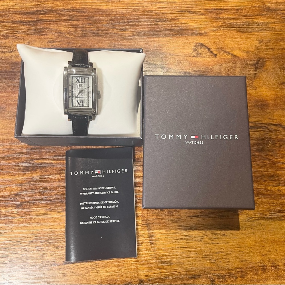TOMMY HILFIGER Watches
